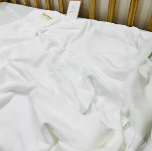 iuem Khăn tắm đa năng sợi tre lụa 2 lớp, thấm hút nhanh, mềm mịn, an toàn cho bé sơ sinh